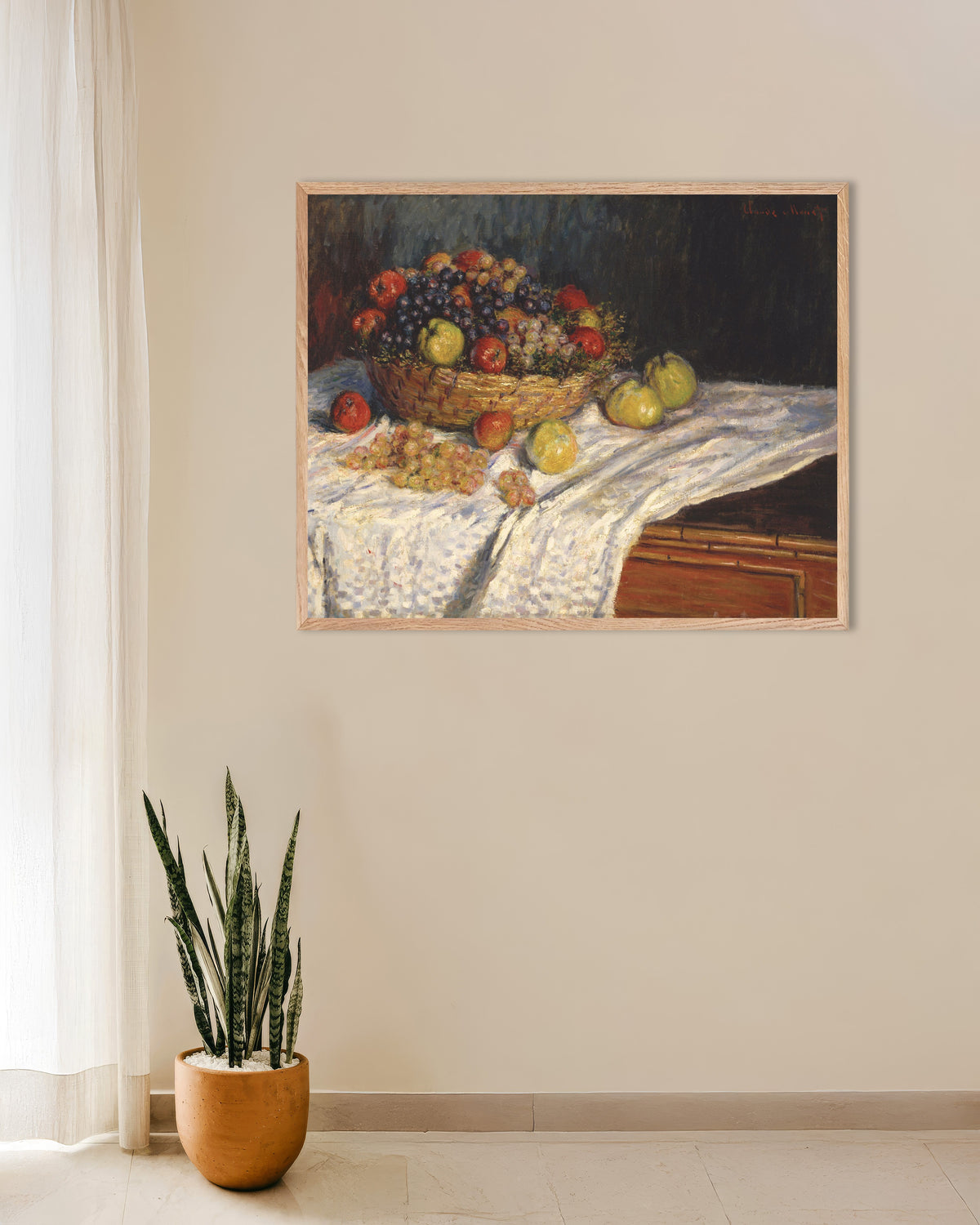 Poster Appels en druiven (1879–1880) van Claude Monet met naturel houten lijst