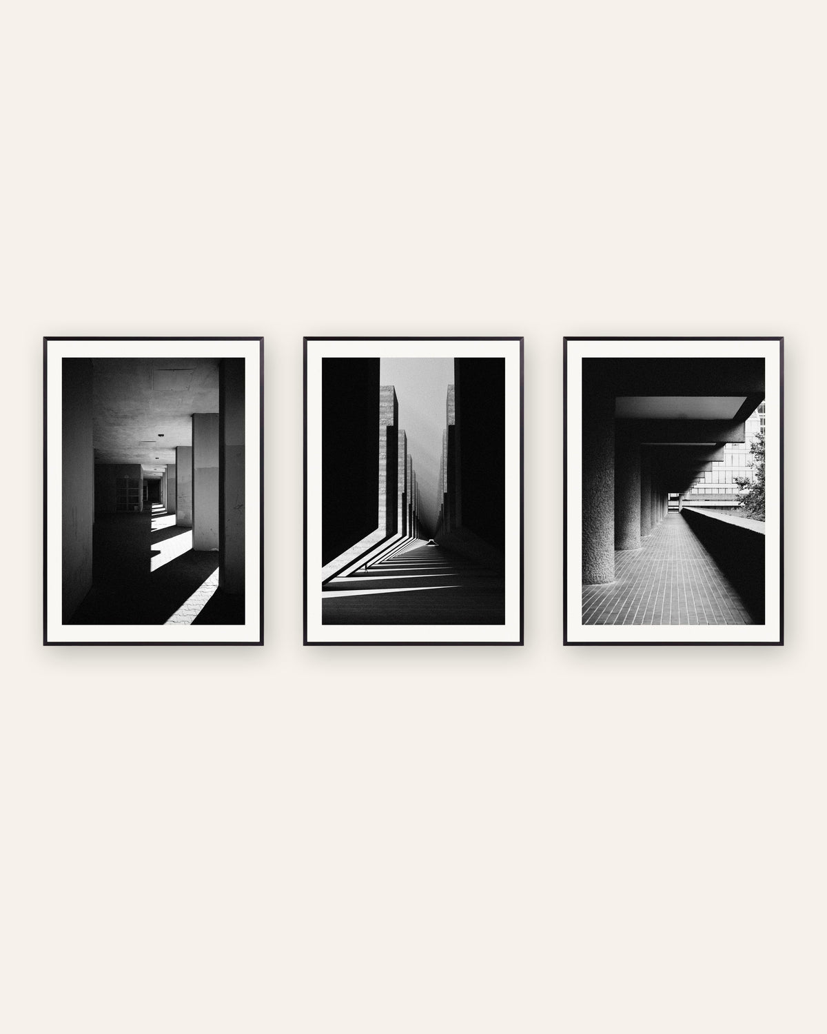 Affiches brutalistes, lot de 3 : ombre et lumière, cadres en métal noir