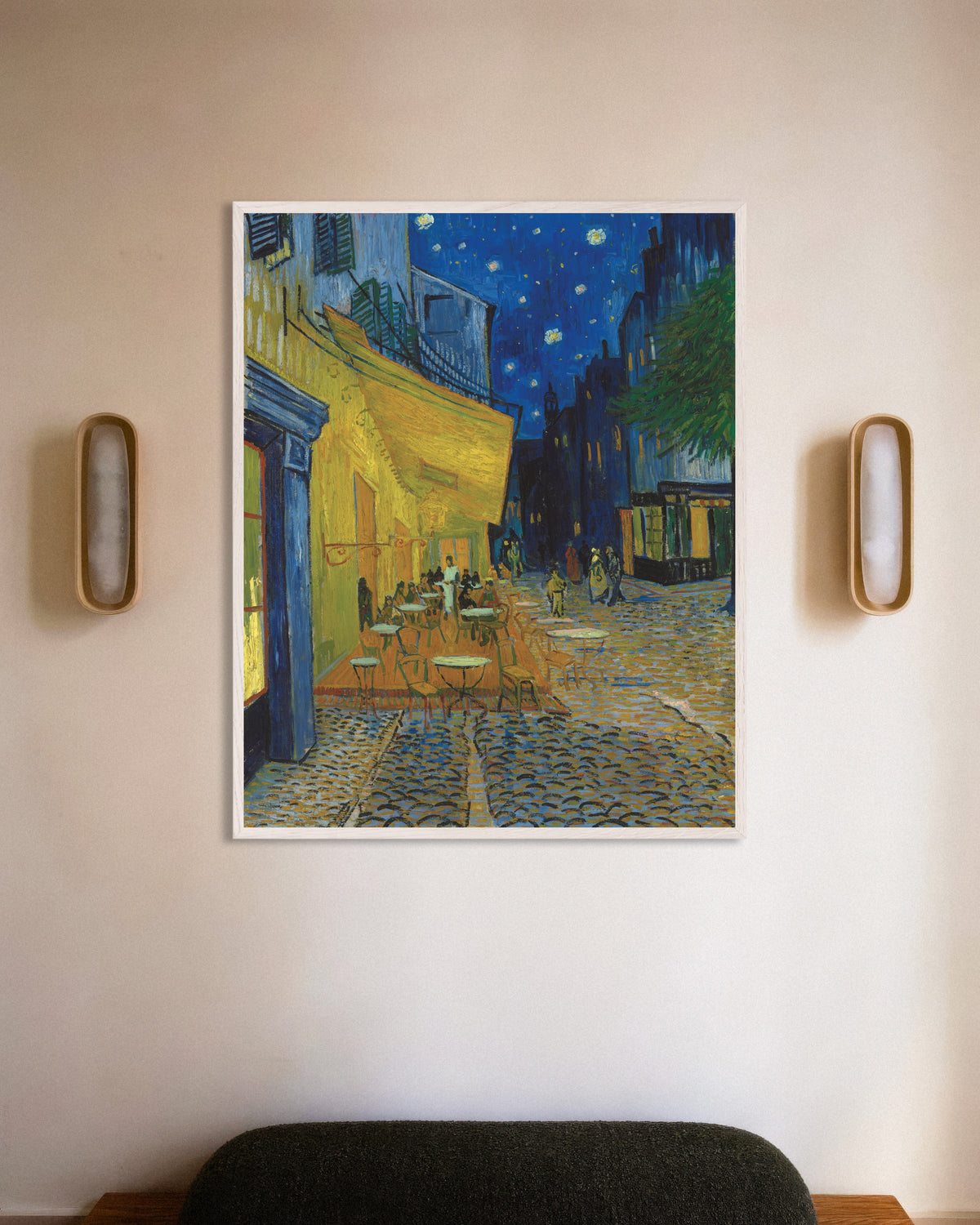 Affiche « Terrasse du café le soir » (1888) de Vincent van Gogh, avec cadre en bois blanc