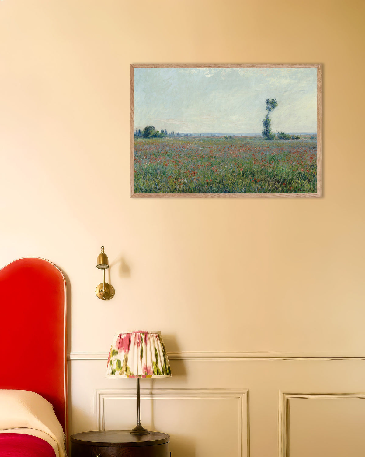 Affiche Champ de coquelicots de Claude Monet, avec un cadre en bois naturel