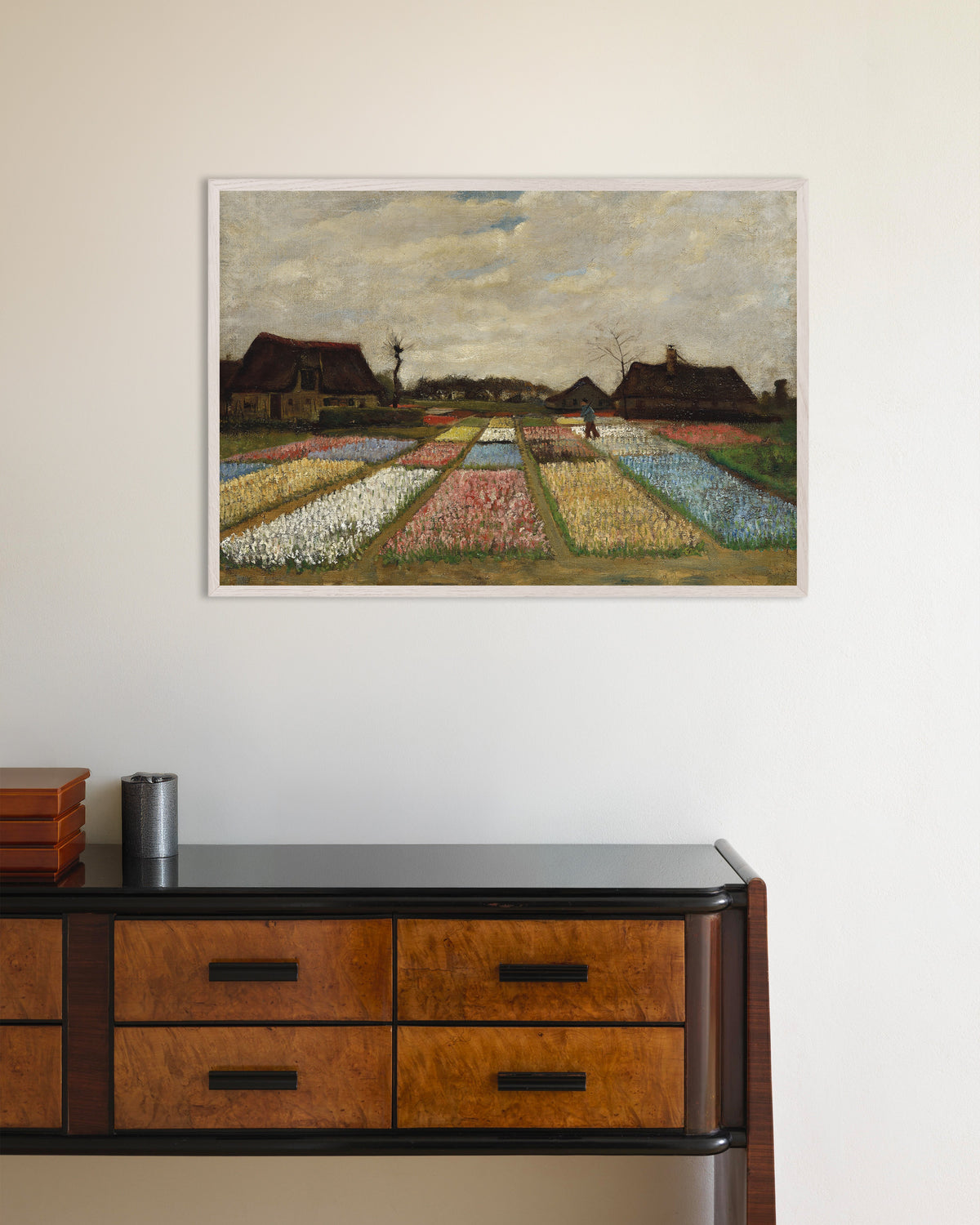 Poster van Bloembedden in Holland (ca. 1883) van Vincent van Gogh, met witte houten lijst