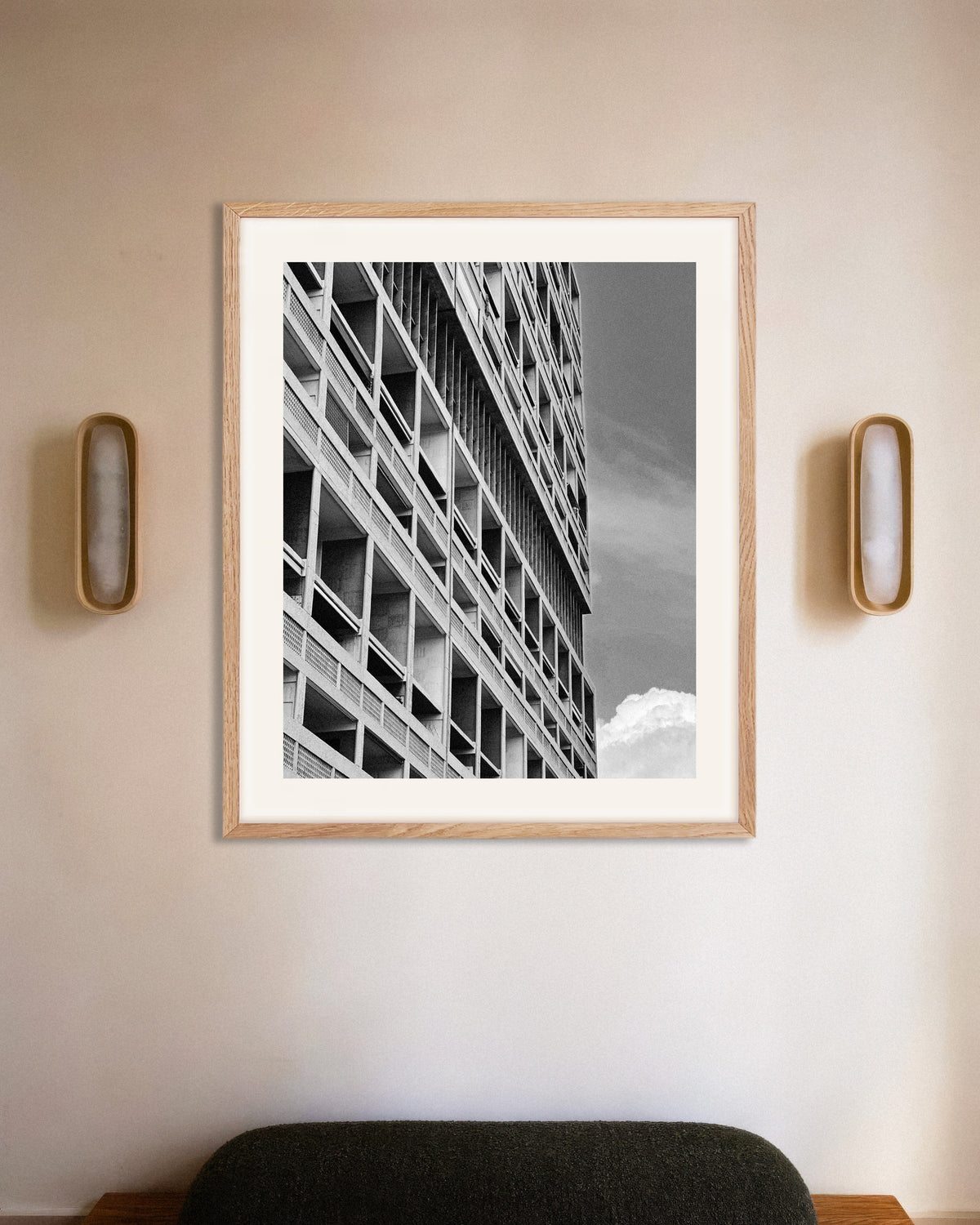 Poster ‘Loggia’s in de zon’, met naturel houten lijst