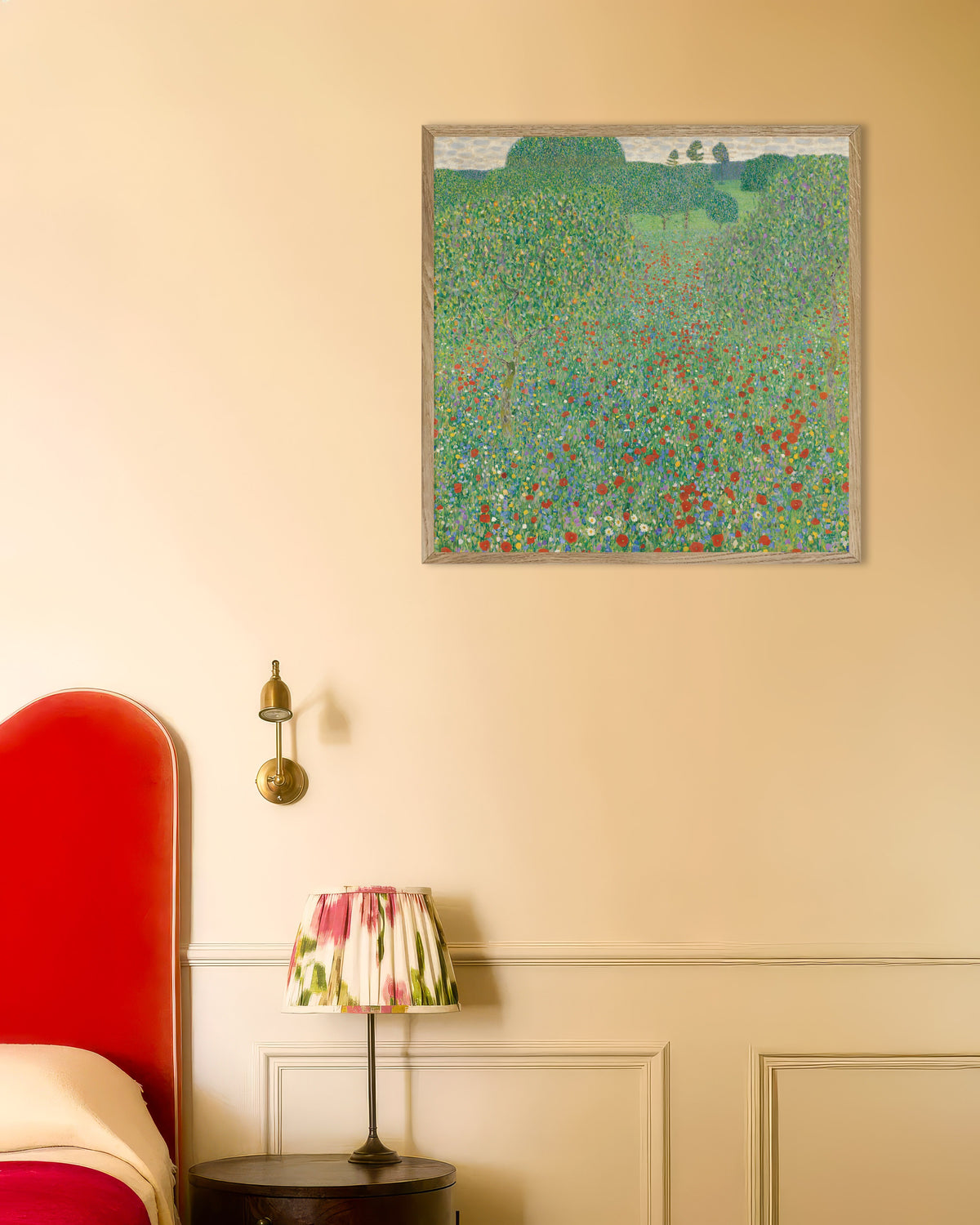 Poster Klaprozenveld (1907) van Gustav Klimt met naturel houten lijst