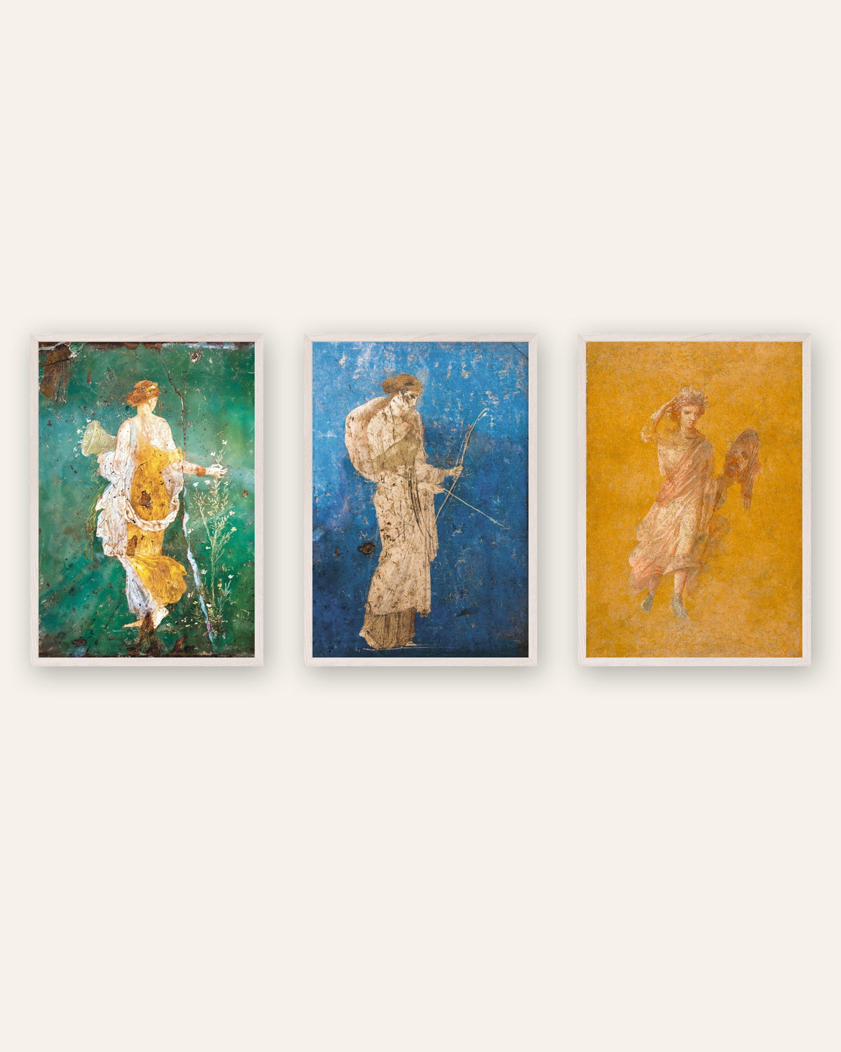 Set van 3 posters met Romeinse fresco’s, Flora, Artemis en Melpomene, in witte houten lijsten