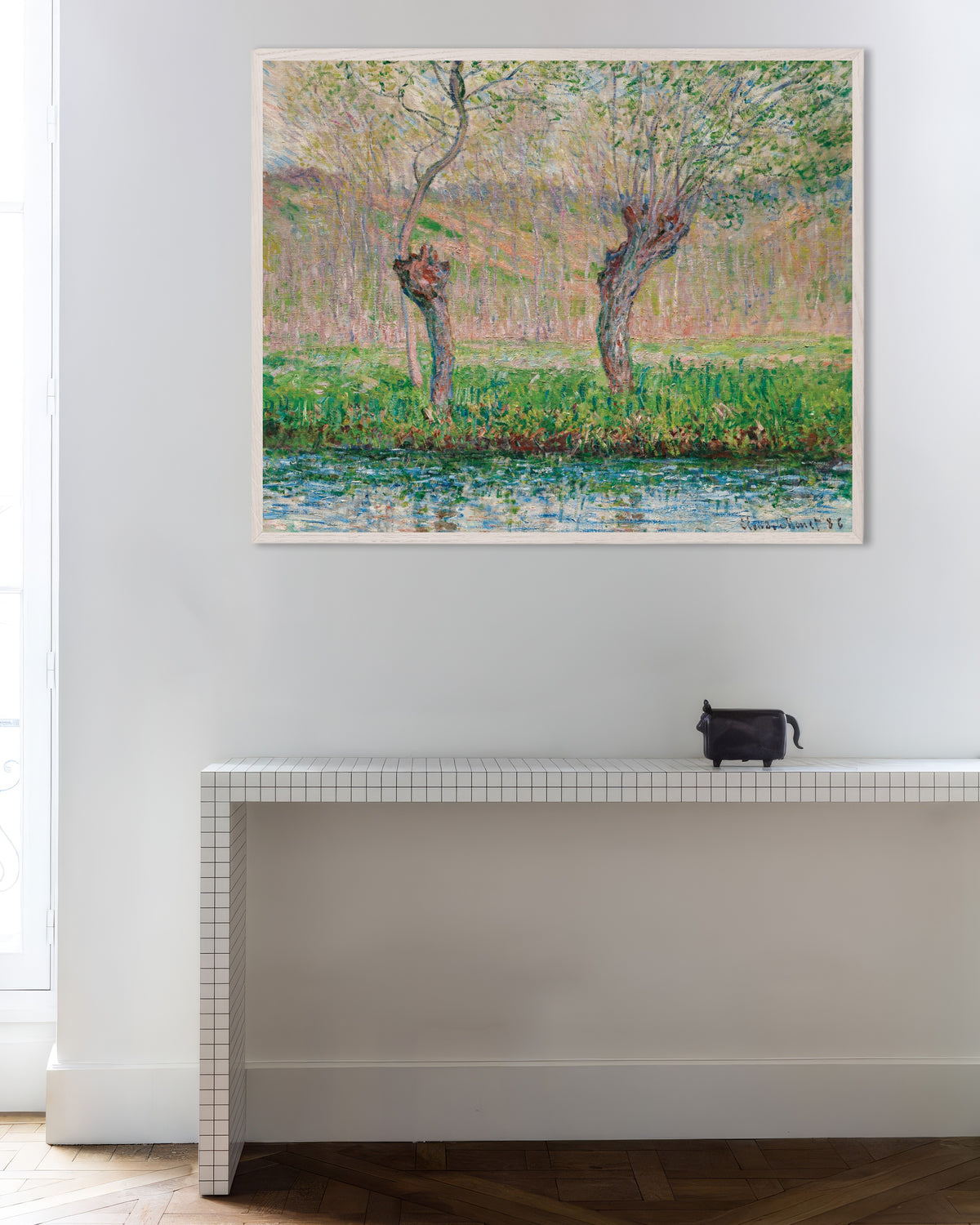 Poster Lente, wilgen (1885) van Claude Monet met witte houten lijst