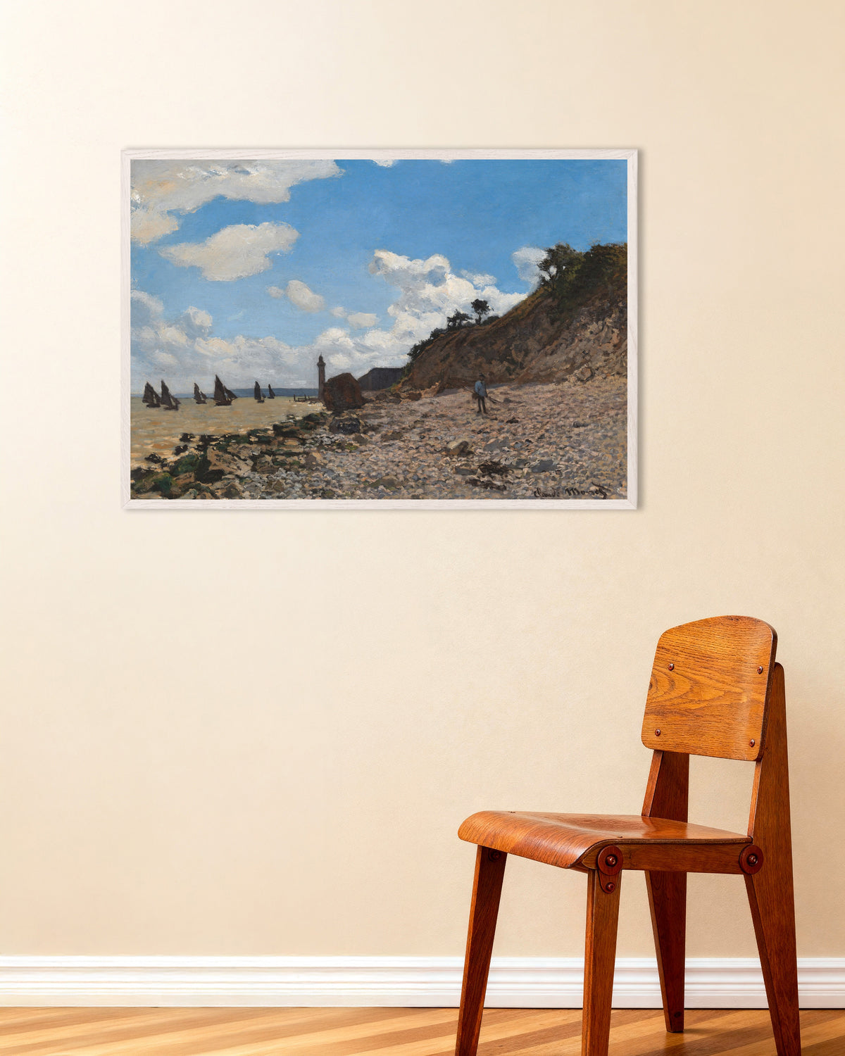Poster Het strand van Honfleur (1864–1866) van Claude Monet met witte houten lijst