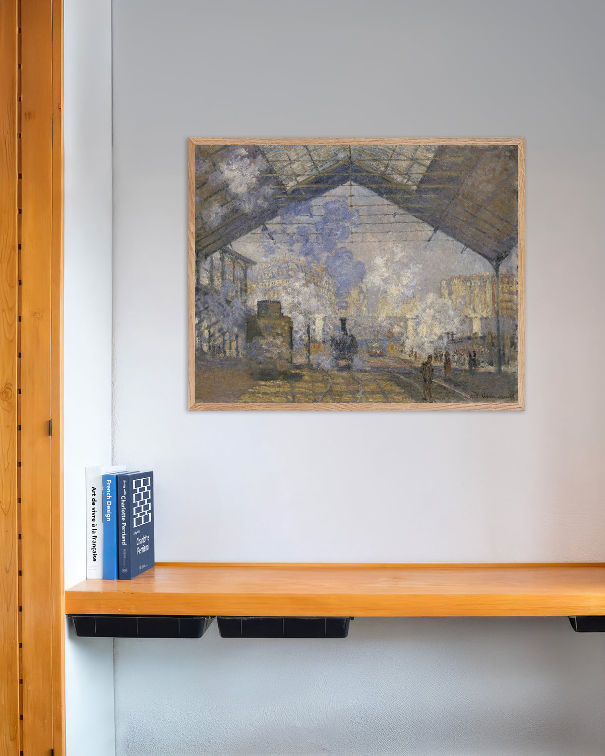 Poster Station Saint-Lazare (1877) van Claude Monet met naturel houten lijst