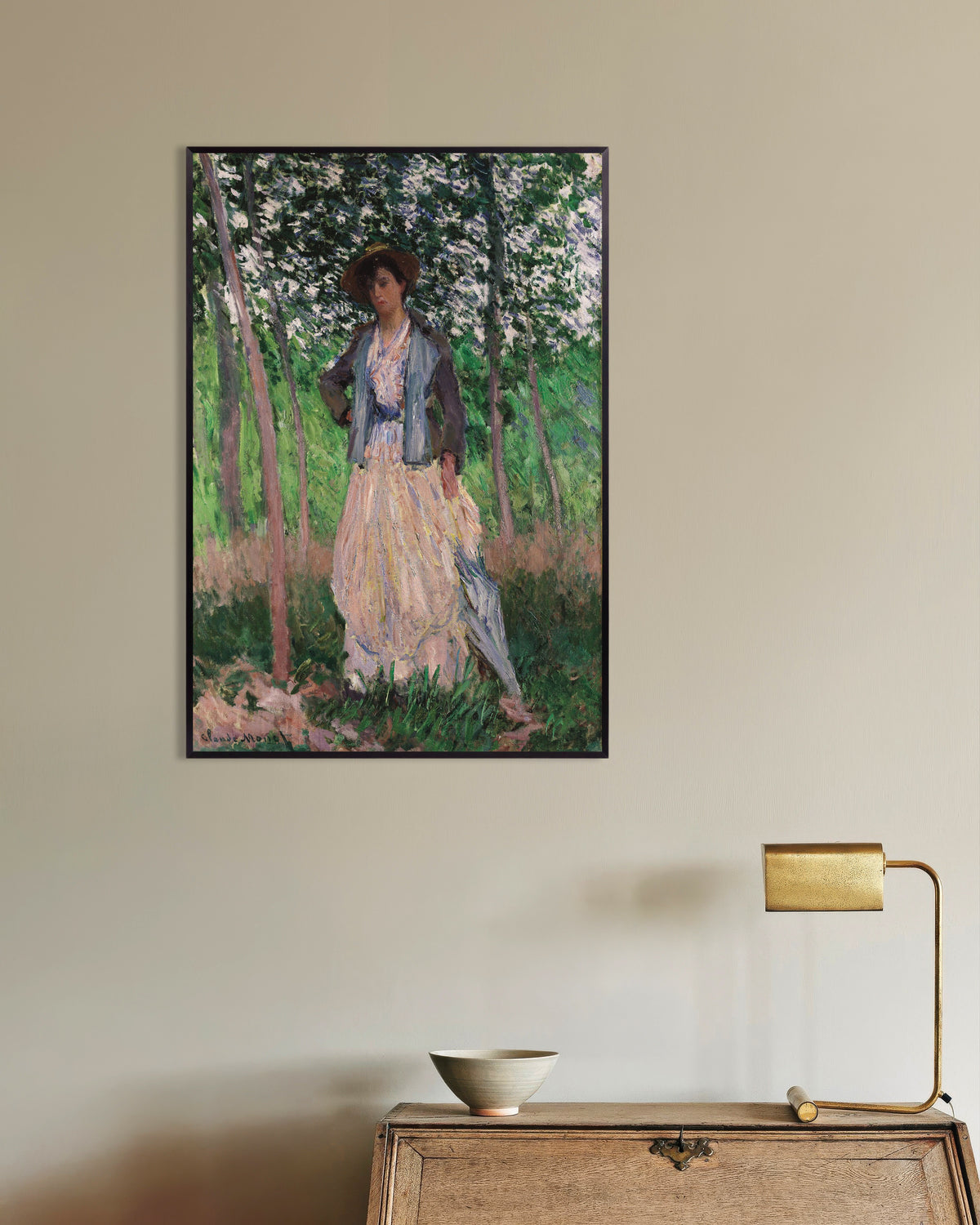 Poster De wandelaarster, Suzanne Hoschedé (1887) van Claude Monet met metalen lijst