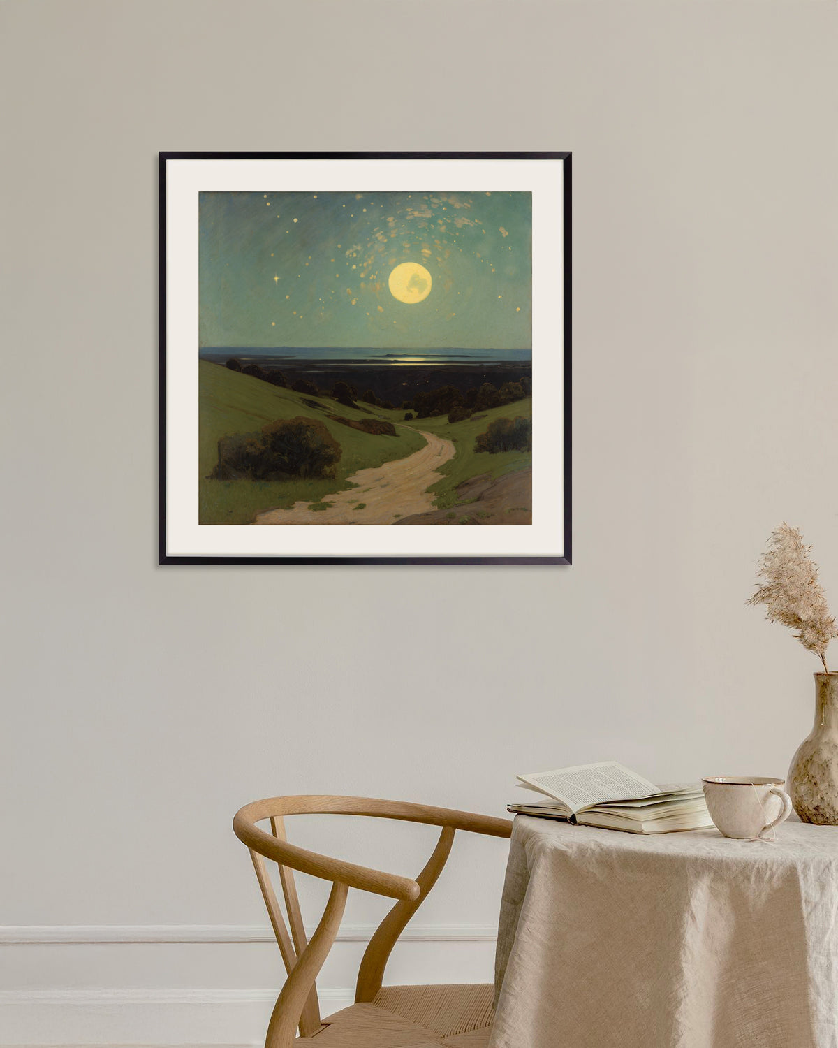 Poster Volle maan boven de heuvels in zwarte metalen lijst
