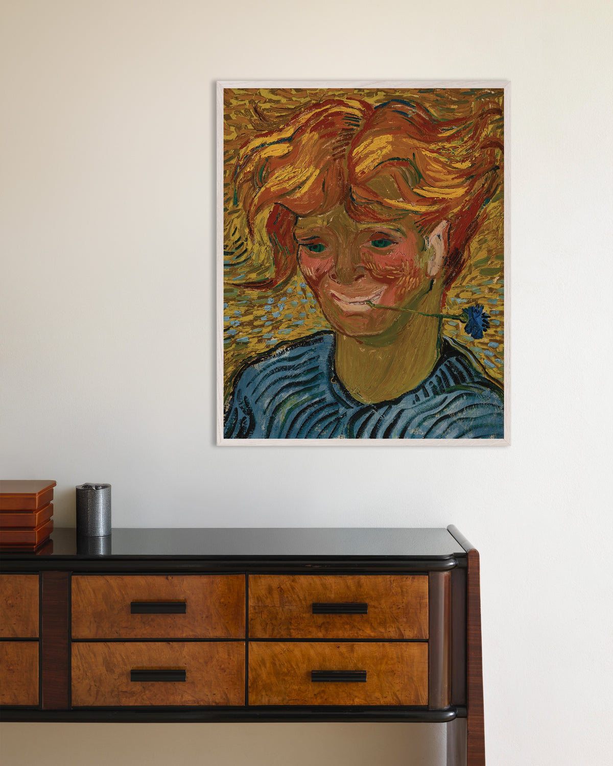 Poster de Jeune homme au bleuet (1890) de Vincent van Gogh, avec un cadre en bois blanc