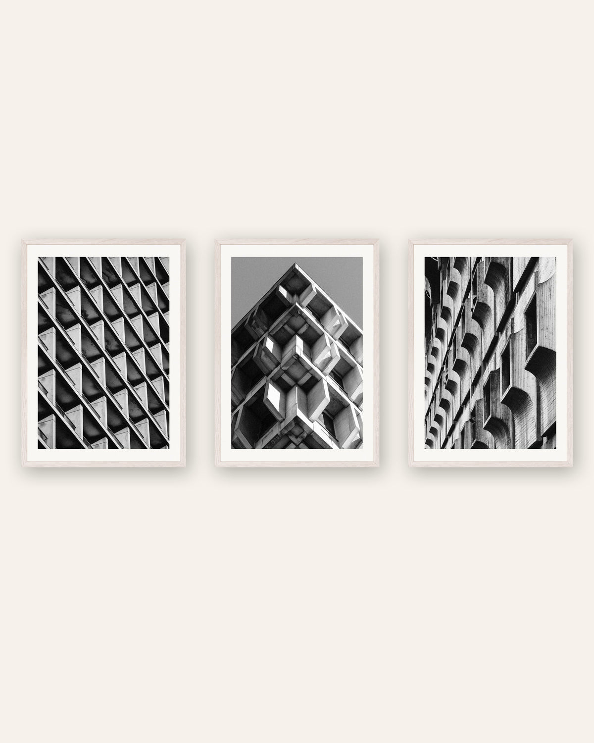 Brutalisme posters, set van 3: patronen in beton, in witte eikenhouten lijsten