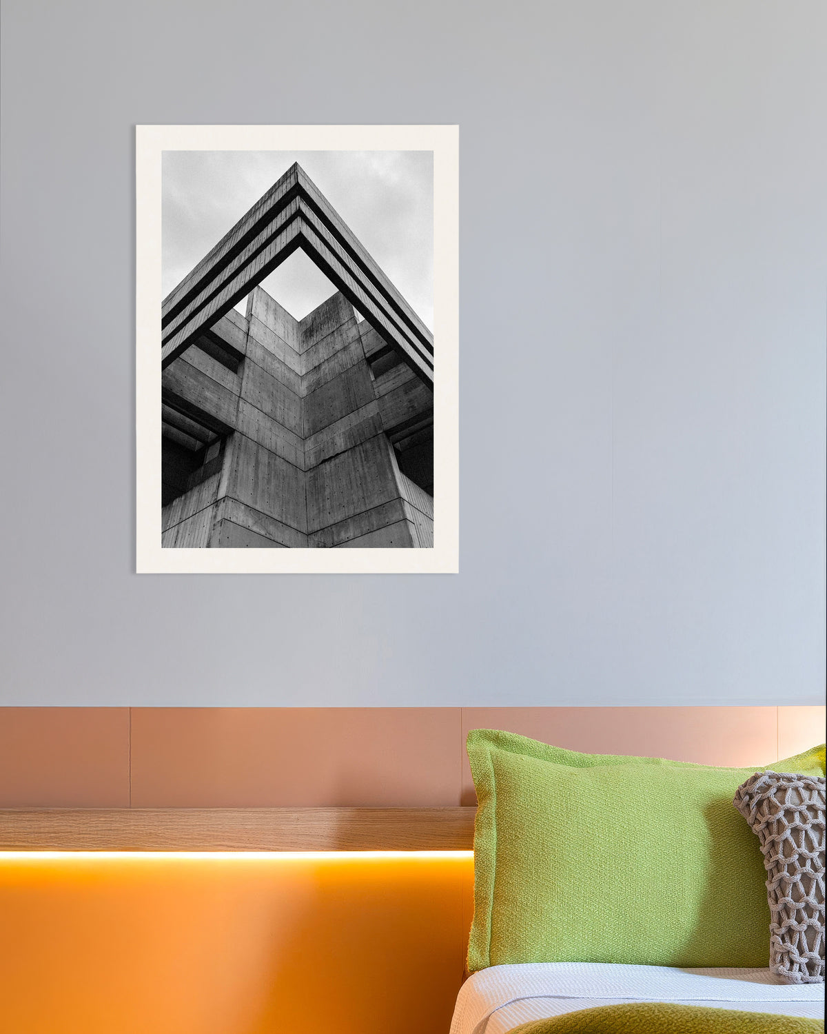 Poster ‘Betonnen dakrand van onderaf bekeken’