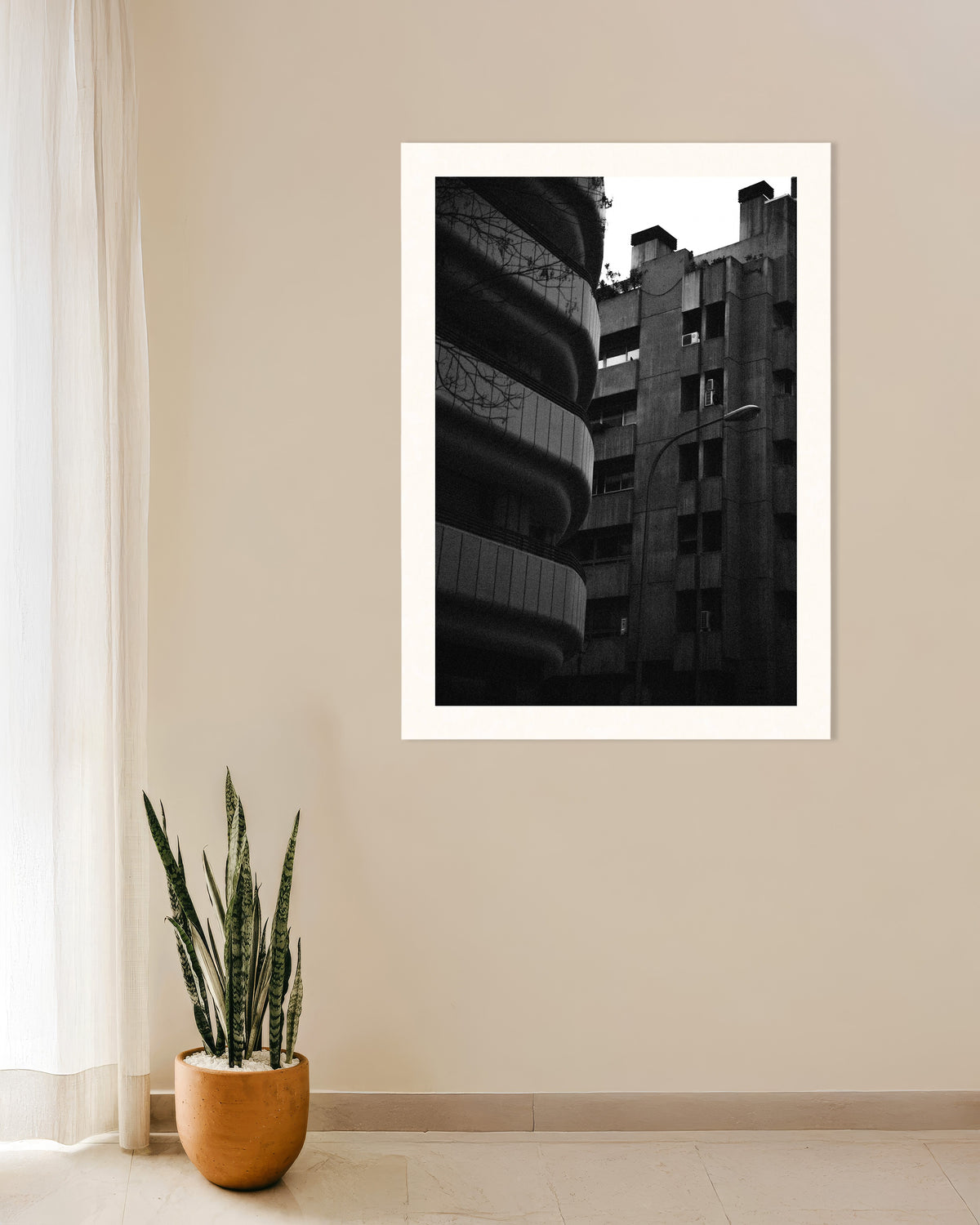 Poster ‘Gebogen gevel en betonnen toren’