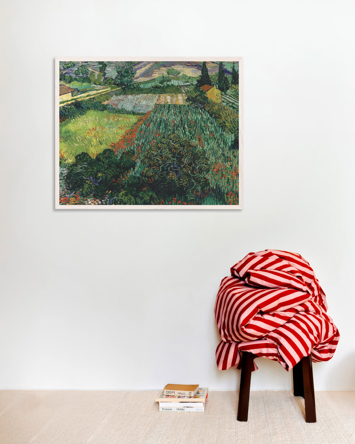 Poster de Champ de coquelicots (1889) de Vincent van Gogh, avec cadre en bois blanc