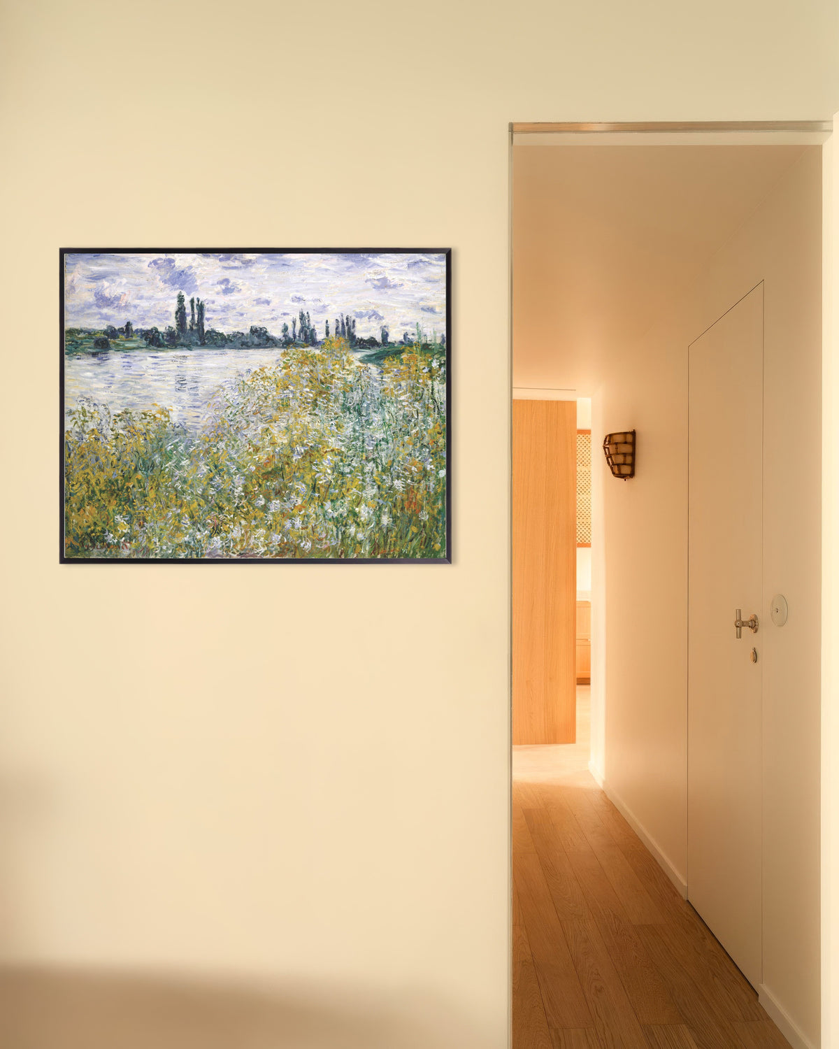 Poster Het Bloemeneiland bij Vétheuil (1880) van Claude Monet met metalen lijst