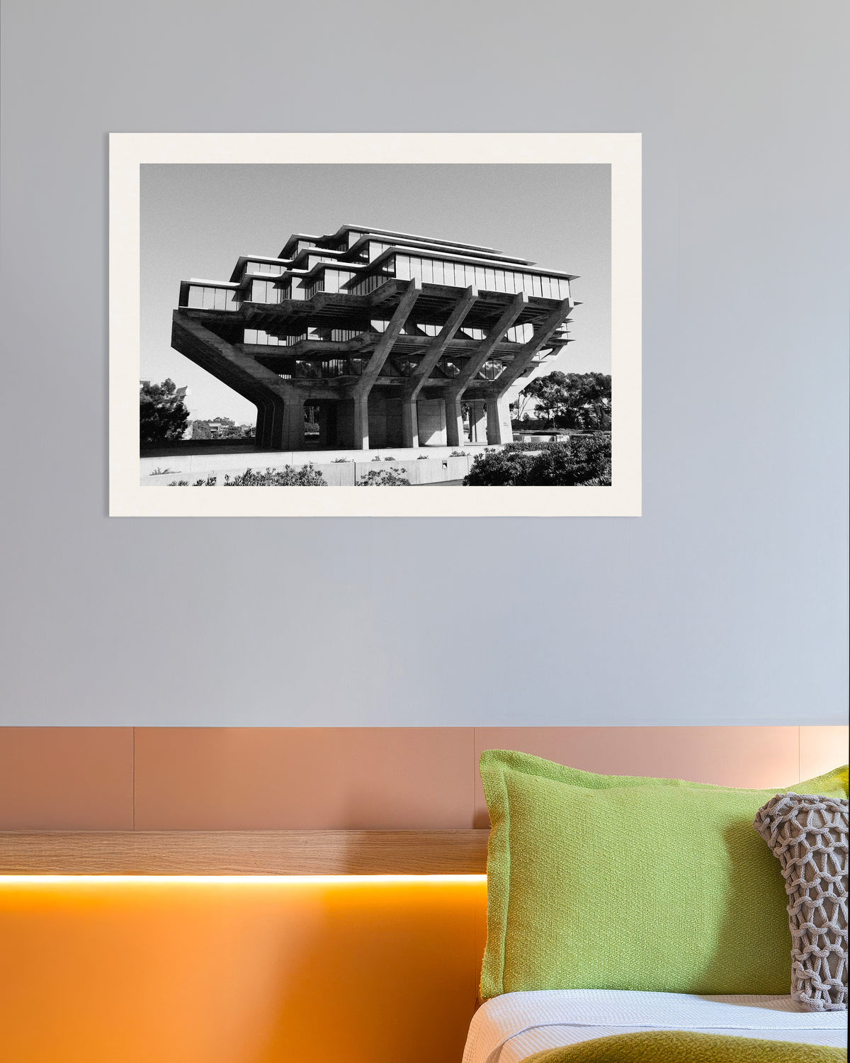 Poster ‘Bibliotheek op betonnen pilaren’