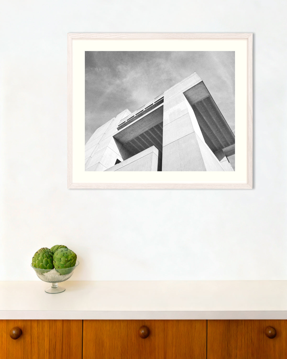 Poster ‘Overhangend blok en lamellen’, met witte houten lijst