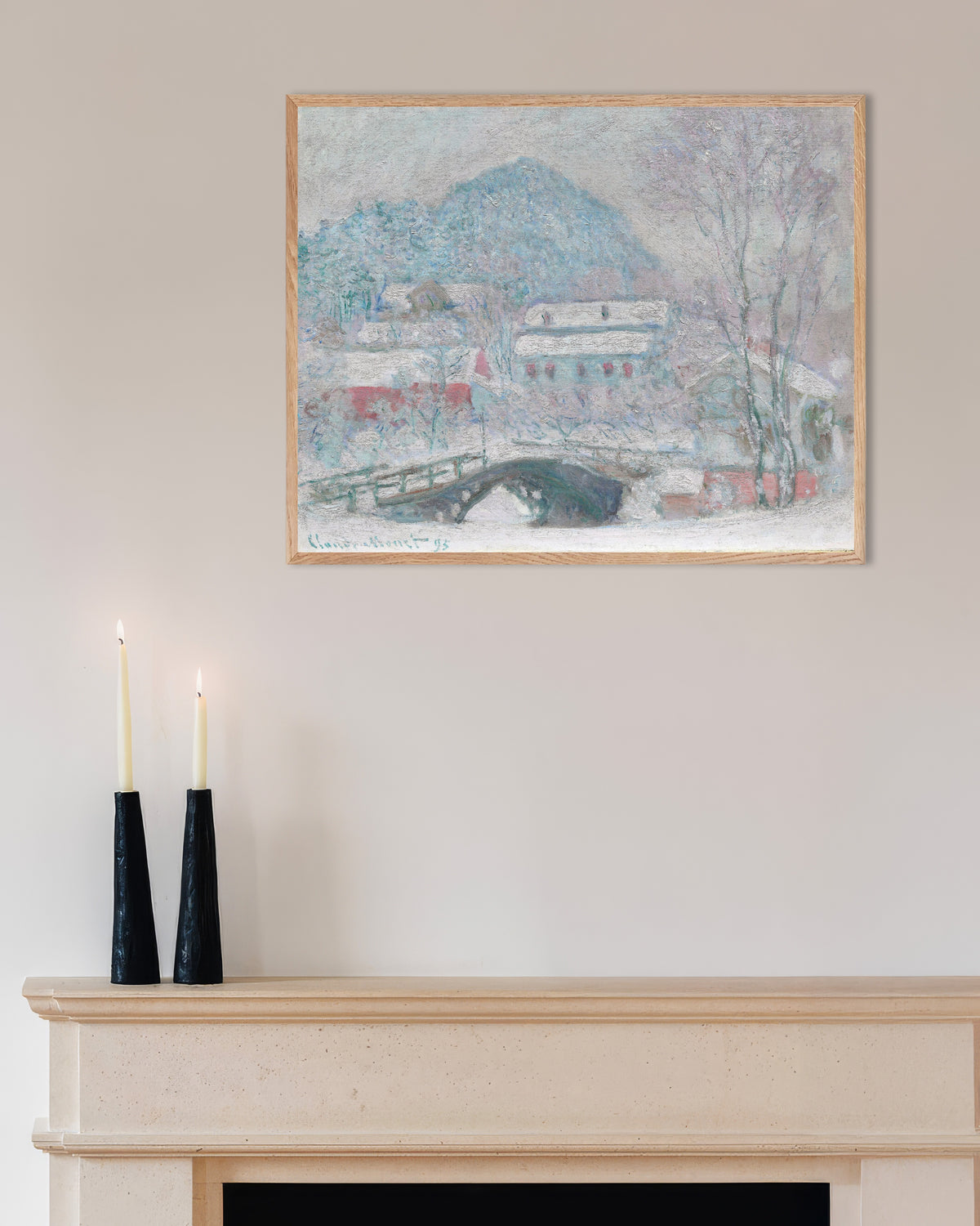 Poster Sandvika, Noorwegen (1895) van Claude Monet met naturel houten lijst