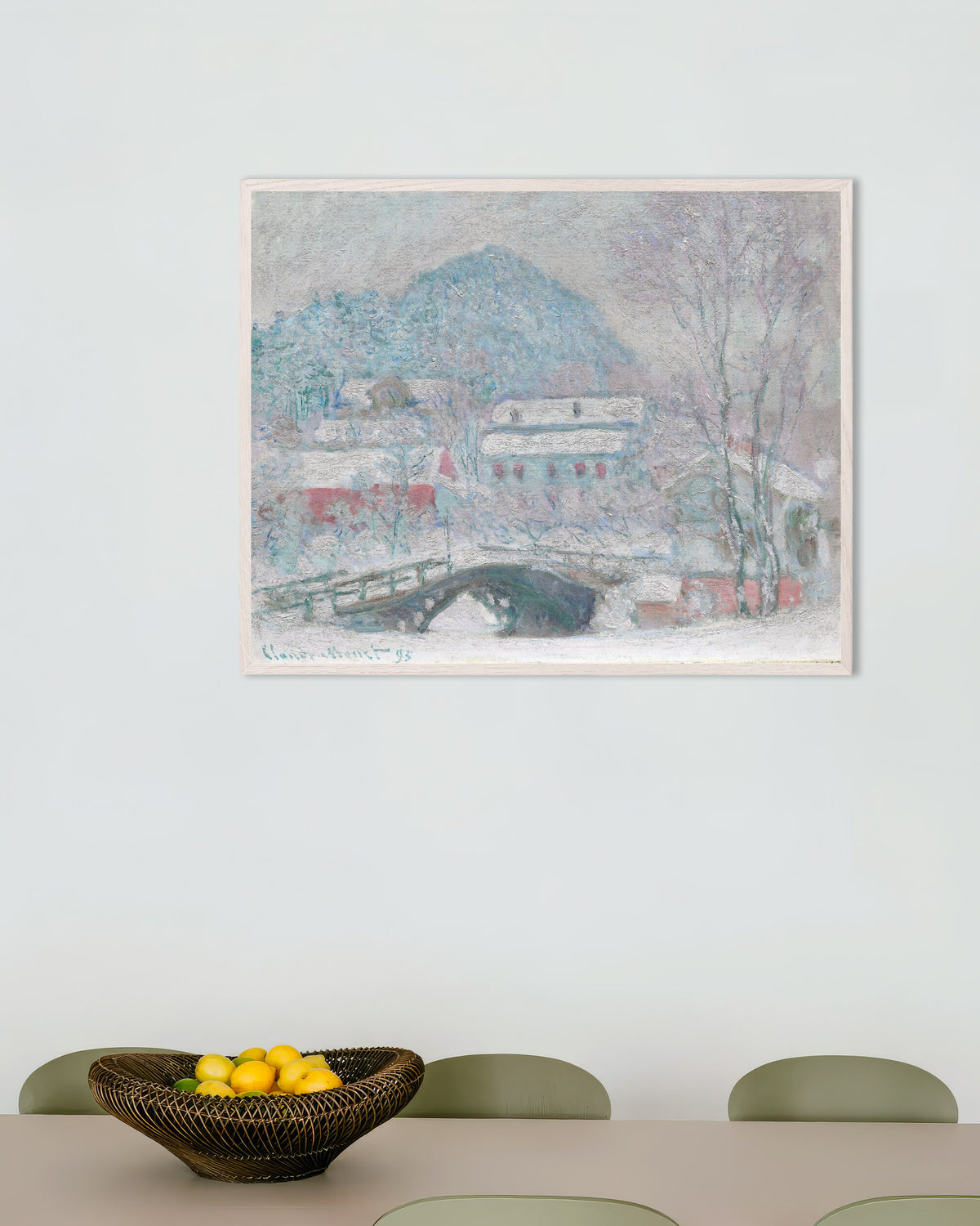 Poster Sandvika, Noorwegen (1895) van Claude Monet met witte houten lijst