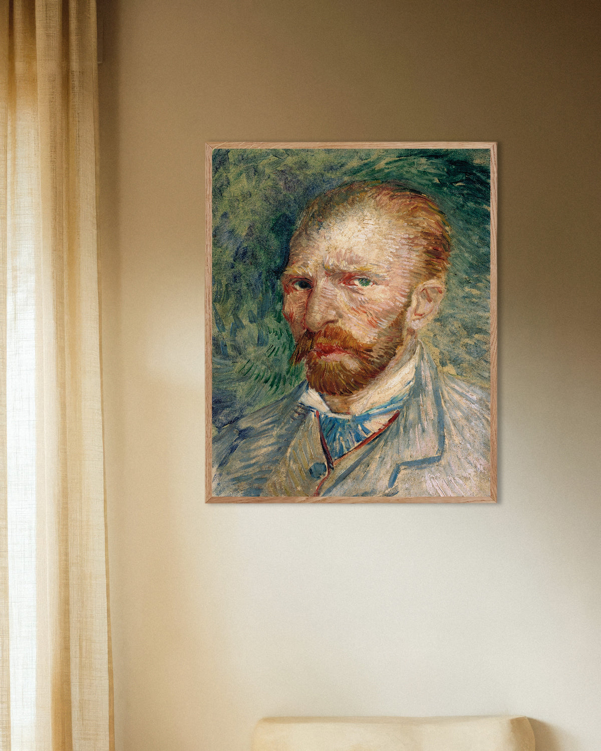Poster van Zelfportret tegen een groene achtergrond (1886) van Vincent van Gogh, met naturel houten lijst