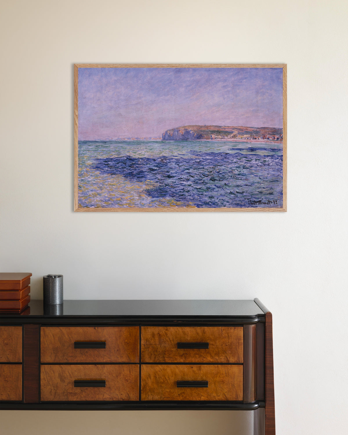 Poster Schaduwen op zee, de kliffen bij Pourville (1882) van Claude Monet met naturel houten lijst
