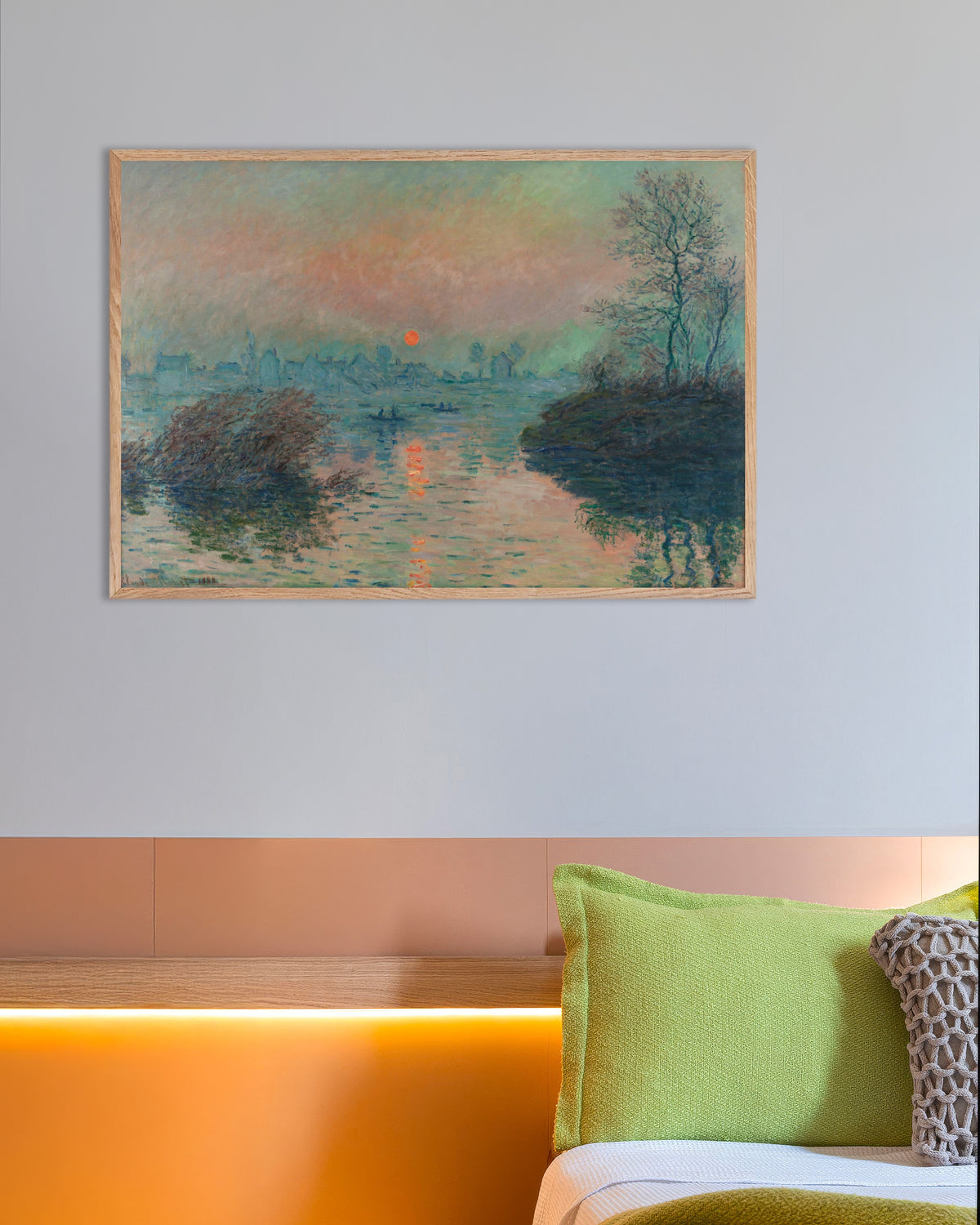 Poster Zonsondergang op de Seine bij Lavacourt, wintereffect (1880) van Claude Monet met naturel houten lijst