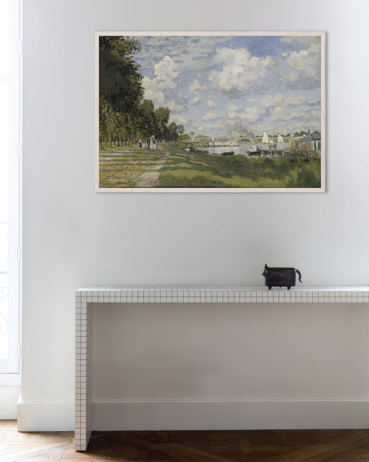 Affiche Le Bassin d'Argenteuil (vers 1872) de Claude Monet, avec un cadre en bois blanc