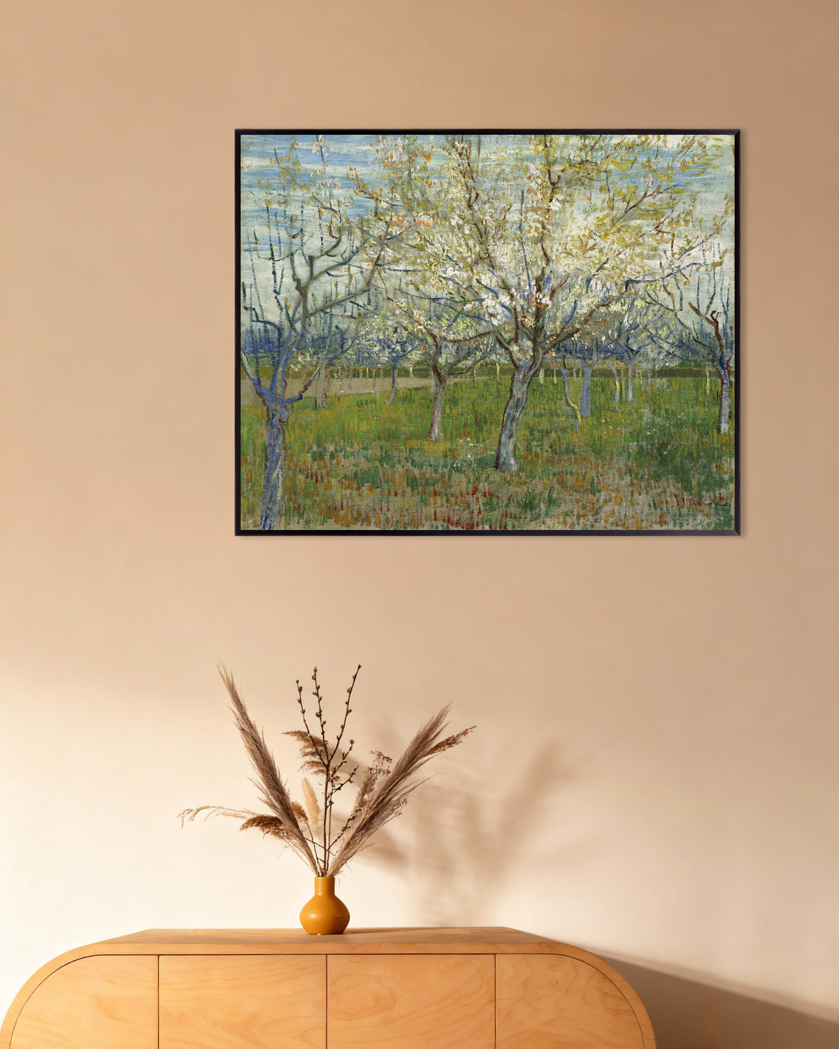 Poster van De roze boomgaard (1888) van Vincent van Gogh, met metalen lijst
