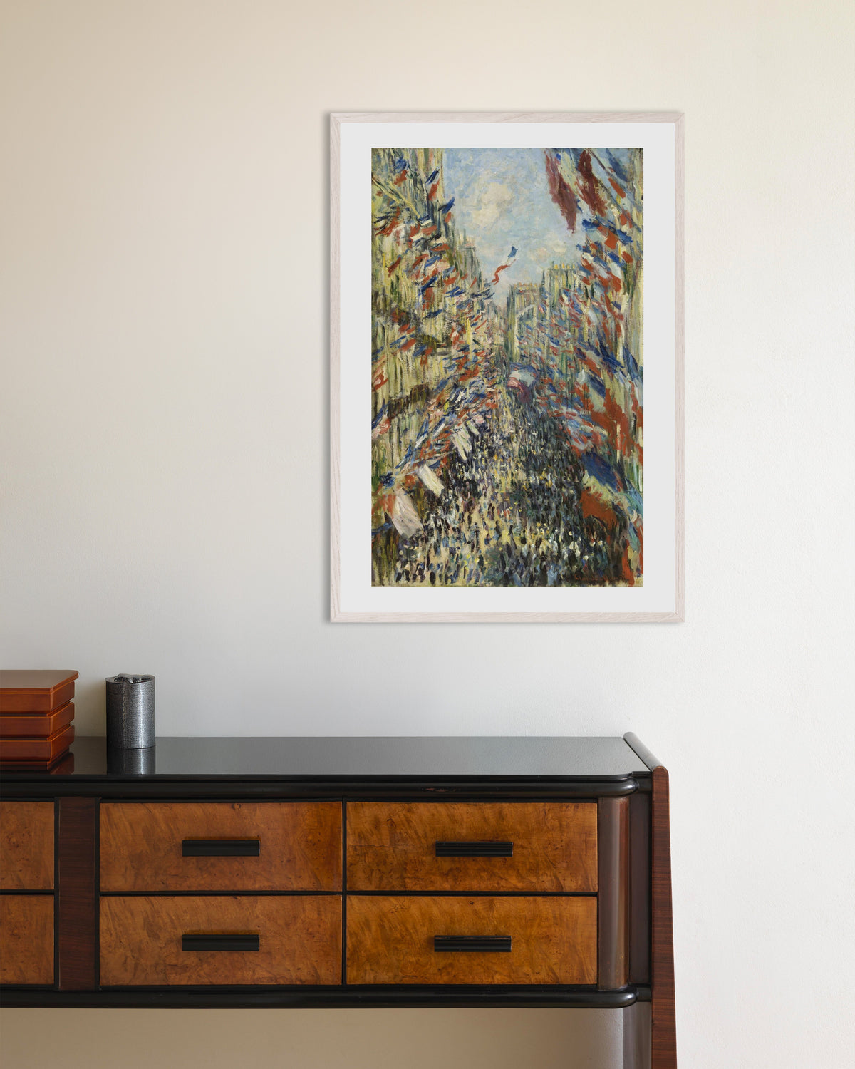 Poster De Rue Montorgueil in Parijs, feest van 30 juni 1878 van Claude Monet met witte houten lijst