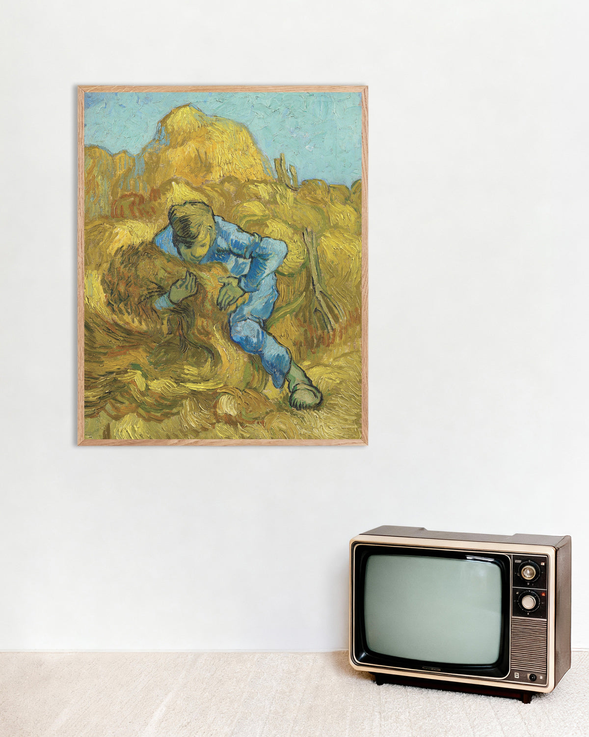 Poster van De schovenbinder, naar Millet (1889), van Vincent van Gogh, met naturel houten lijst