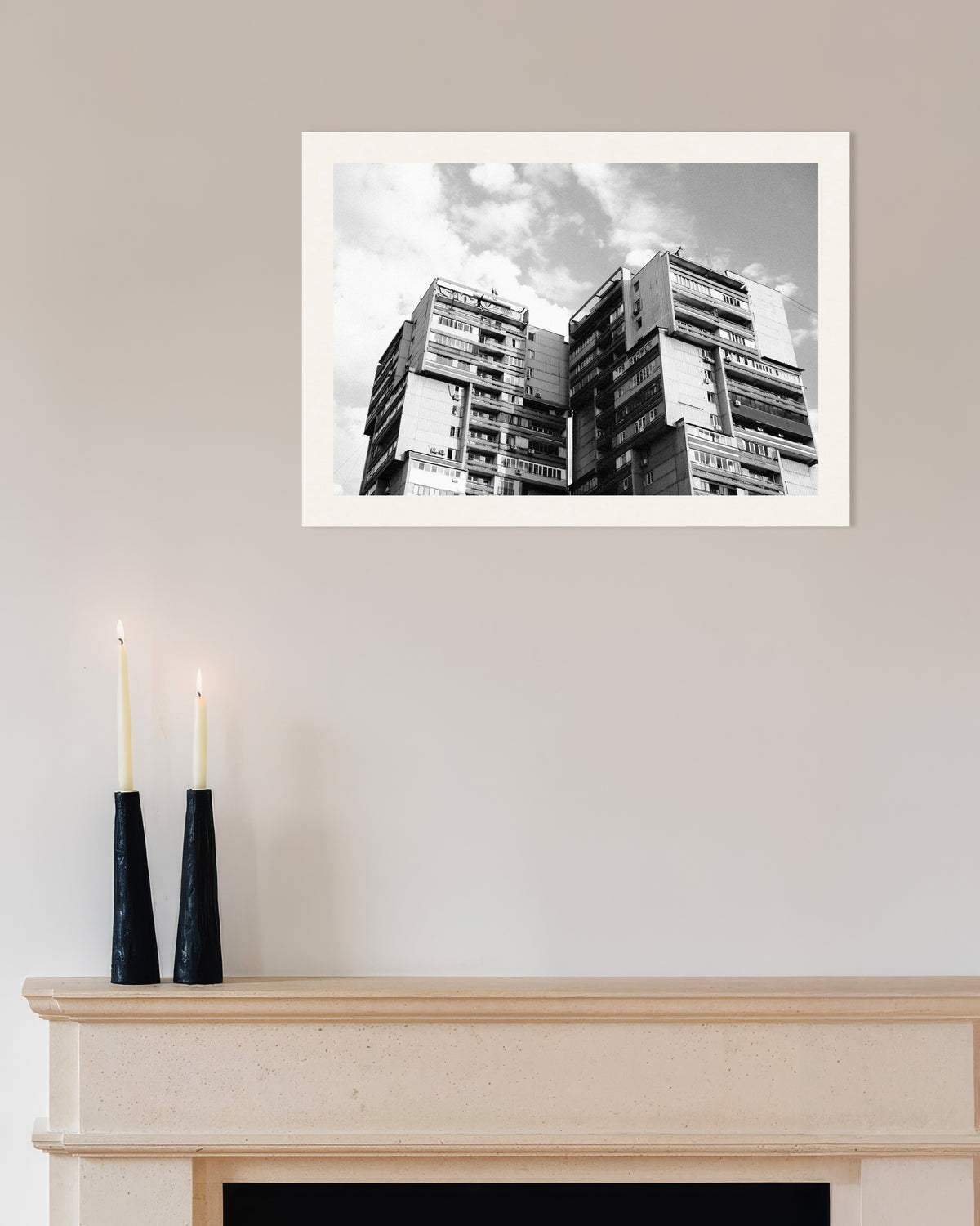 Poster ‘Twee torens in de wolken’