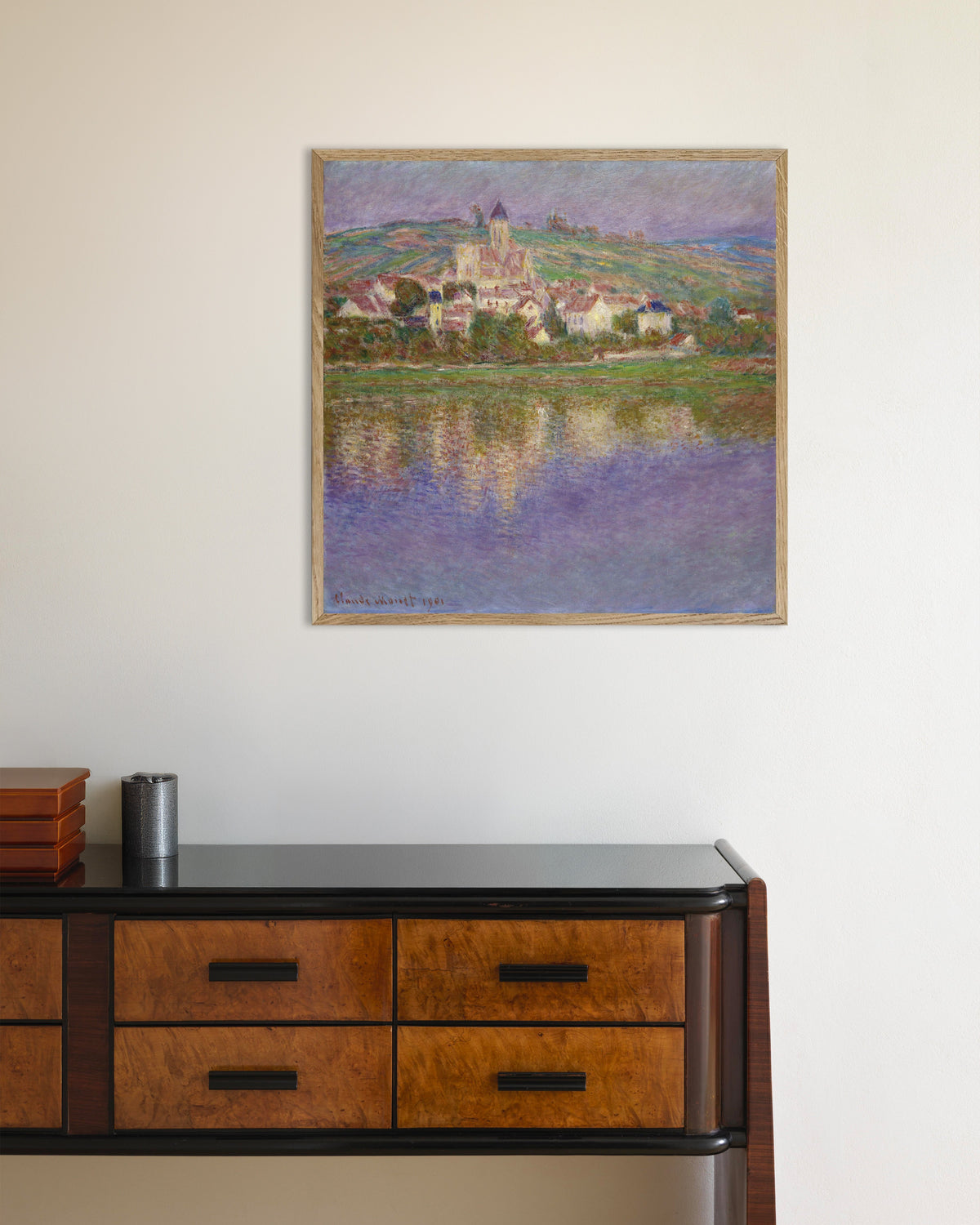 Poster Vétheuil (1901) van Claude Monet met naturel houten lijst
