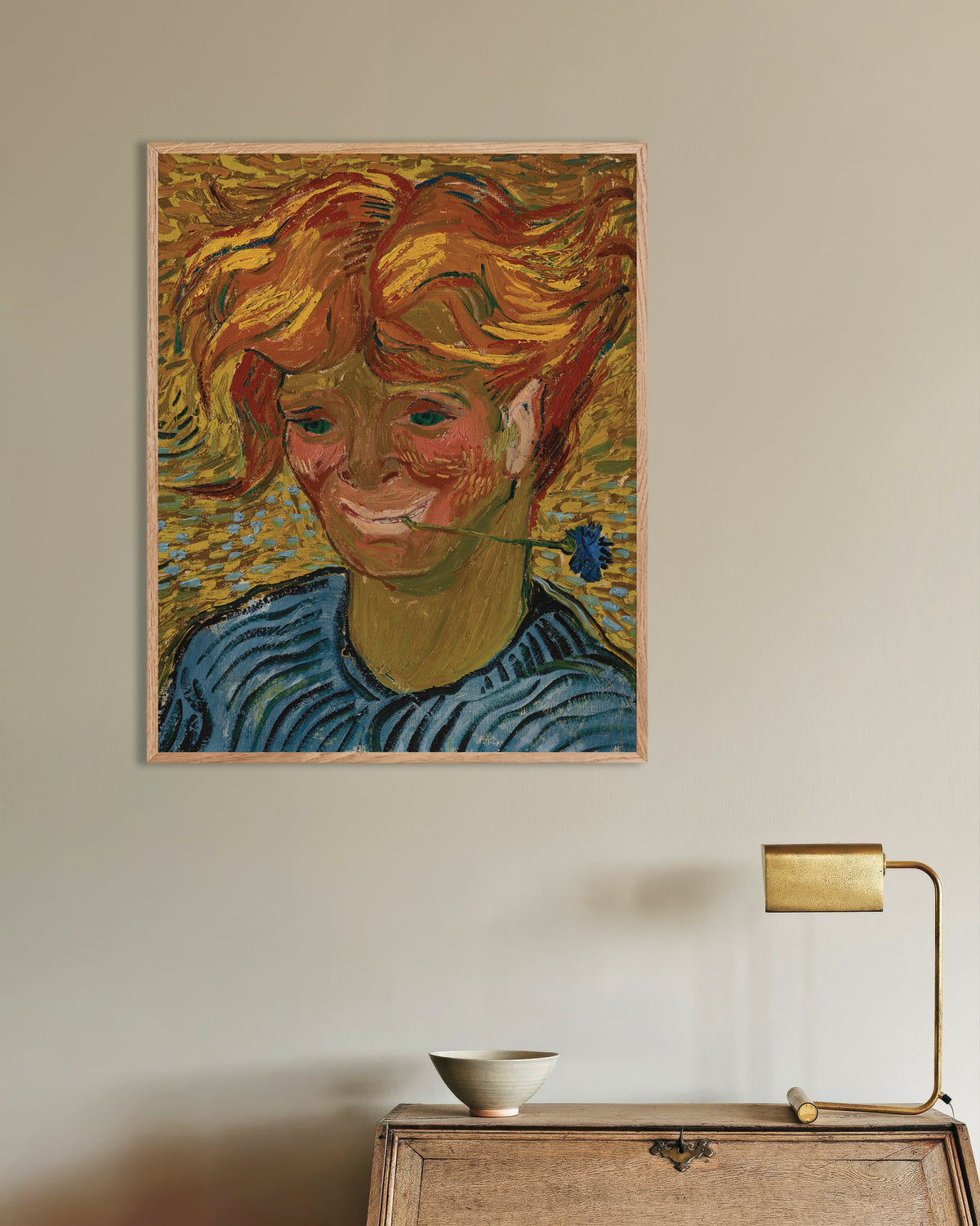 Poster de Jeune homme au bleuet (1890) de Vincent van Gogh, avec un cadre en bois naturel